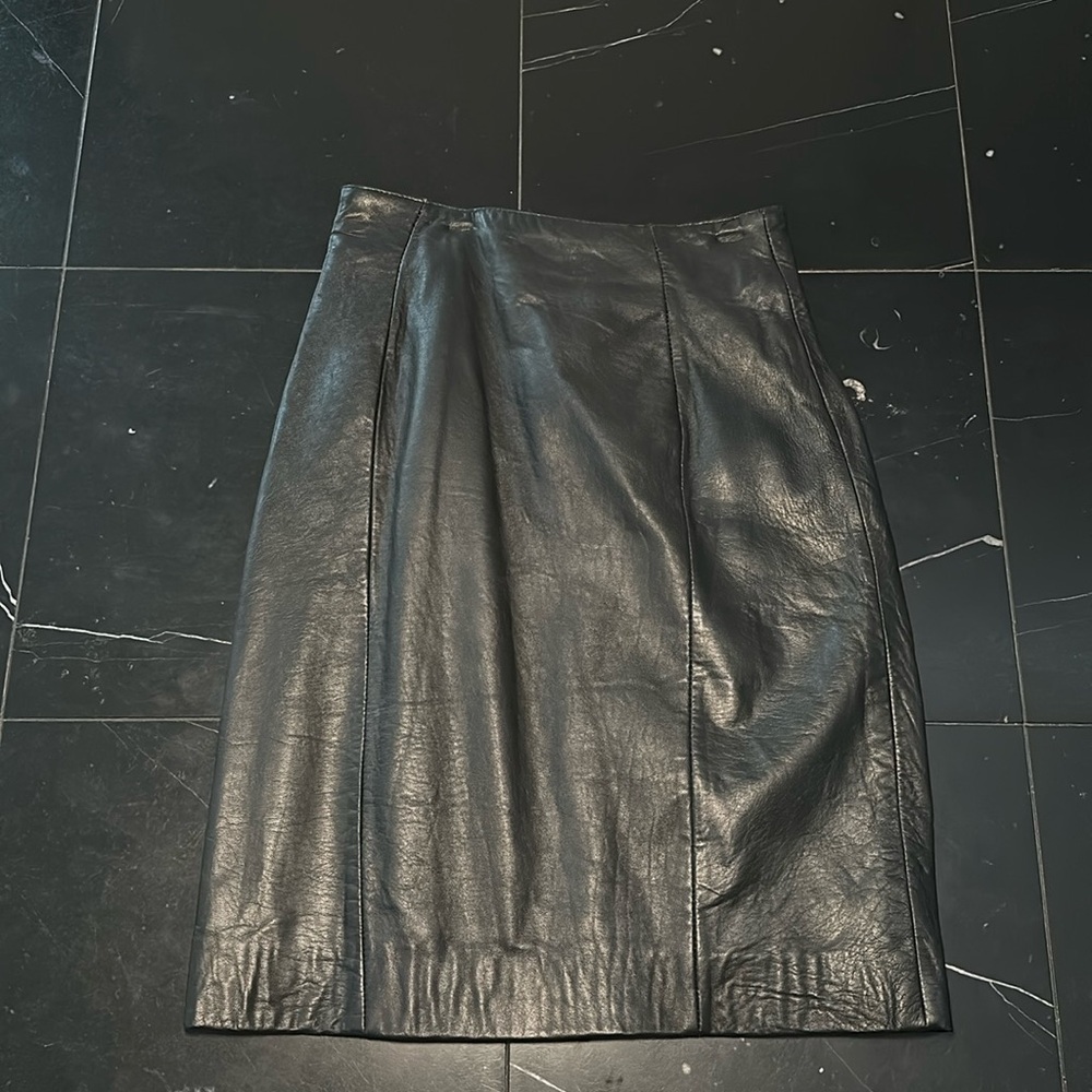 Andrew Marc black leather skirt